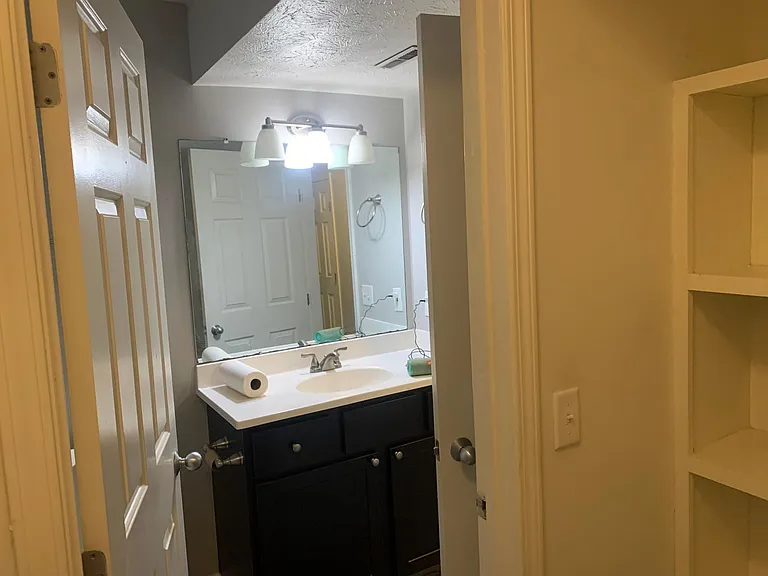 2360 Canterbury Rd #5 — Photo 7
