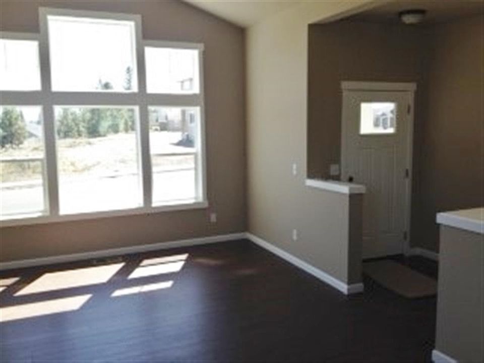 2nd image of 6010 W Melrose Ln