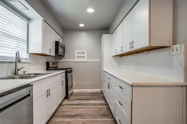 266 W Fulton St — Photo 6