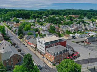 108 S Main St APT 3B, Alburtis, PA 18011