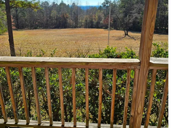 305 Meadow Ridge Dr, Springville, AL 35146