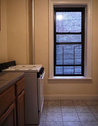 4th image of 636 E 21st St APT 16