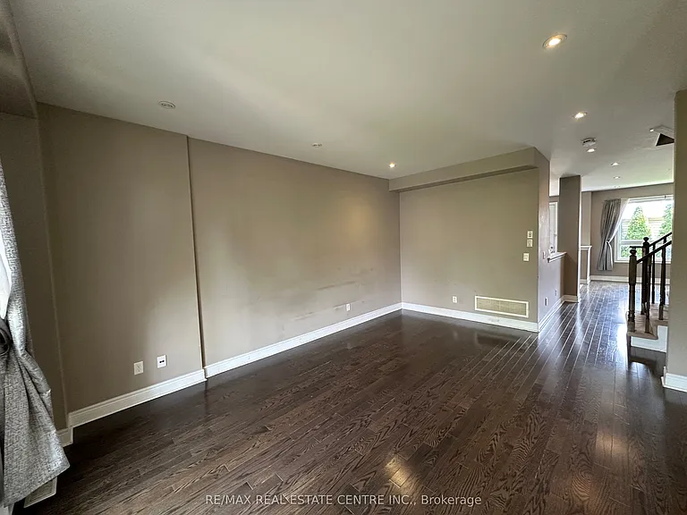 2491 Postmaster Dr — Photo 5