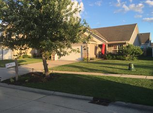 409 Lauterbur Ln, Champaign, IL 61822