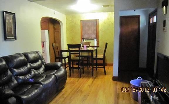 3rd image of 151 South St
