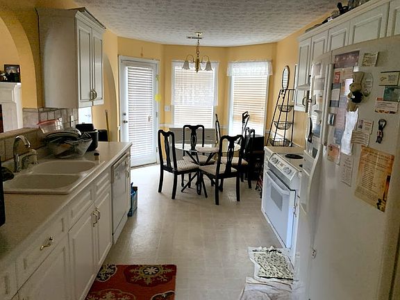 4th image of 759 1st St