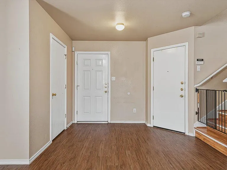12705 Saint Mary Dr — Photo 4