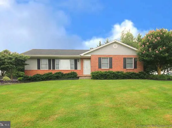 7208 Honeybush Dr, Mount Airy, MD 21771