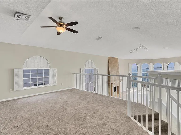 120 Sands Point Dr — Photo 20