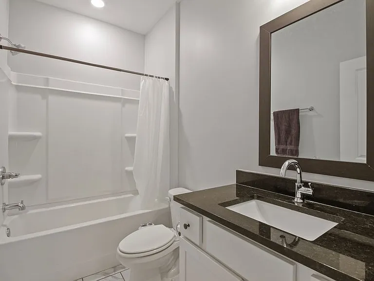 917 Plowson Rd — Photo 24