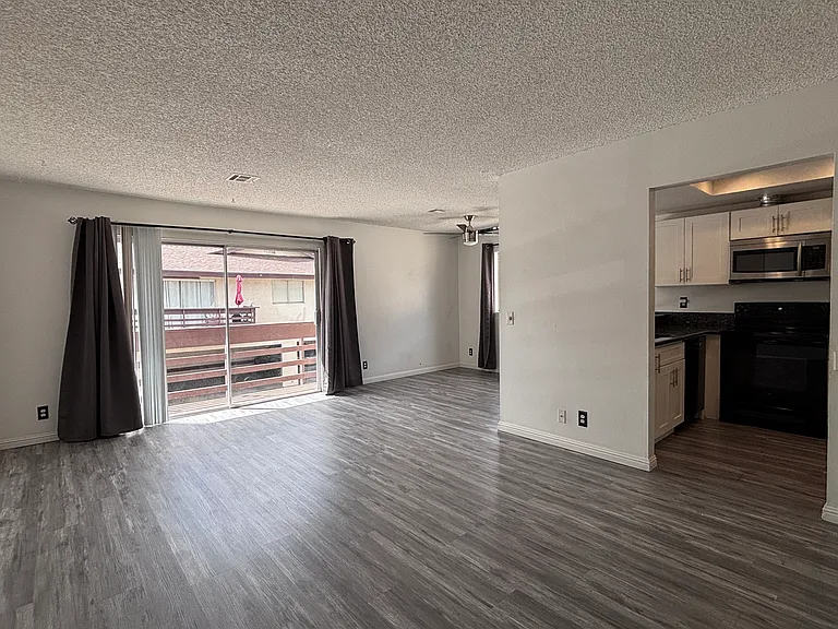 2340 Canfield Dr #D — Photo 7