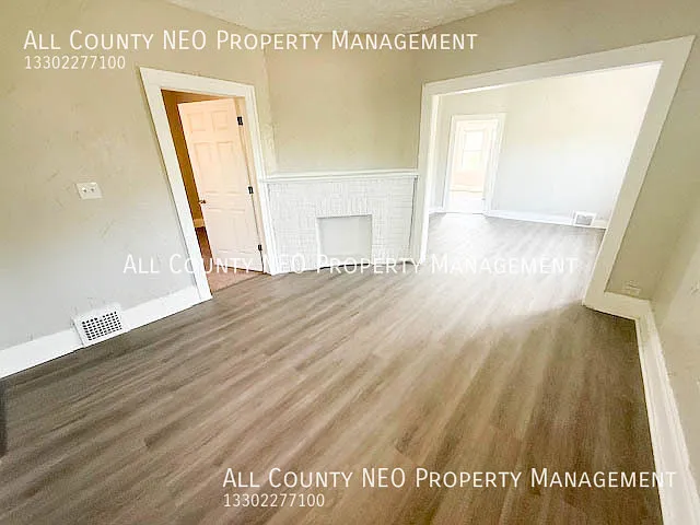 12114 Soika Ave #UP — Photo 5