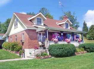 3059 Lowmans Ferry Rd, Pulaski, VA 24301