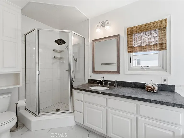 1924 Loma Dr — Photo 29