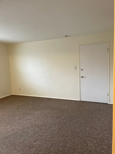 Studio, $755 — Photo 4