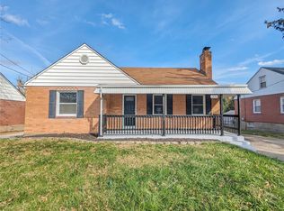 1390 S New Florissant Rd, Florissant, MO 63031