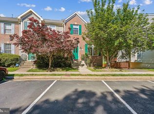 4666 Flatlick Branch Dr, Chantilly, VA 20151