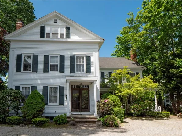 79 Clay St, Newport, RI 02840