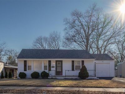 8570 North Ave, Saint Louis, MO, 63114