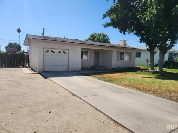 1119 Randolph St, Delano, CA 93215
