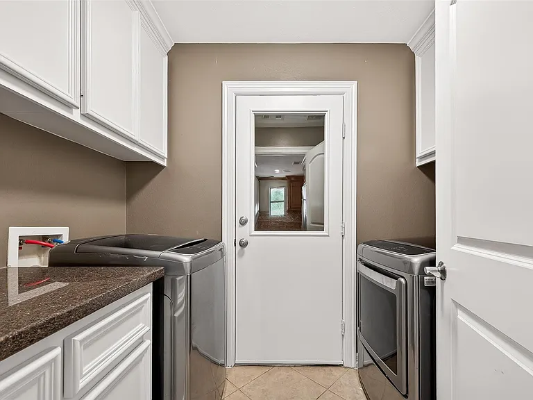 903 Sugarfield Ct — Photo 16