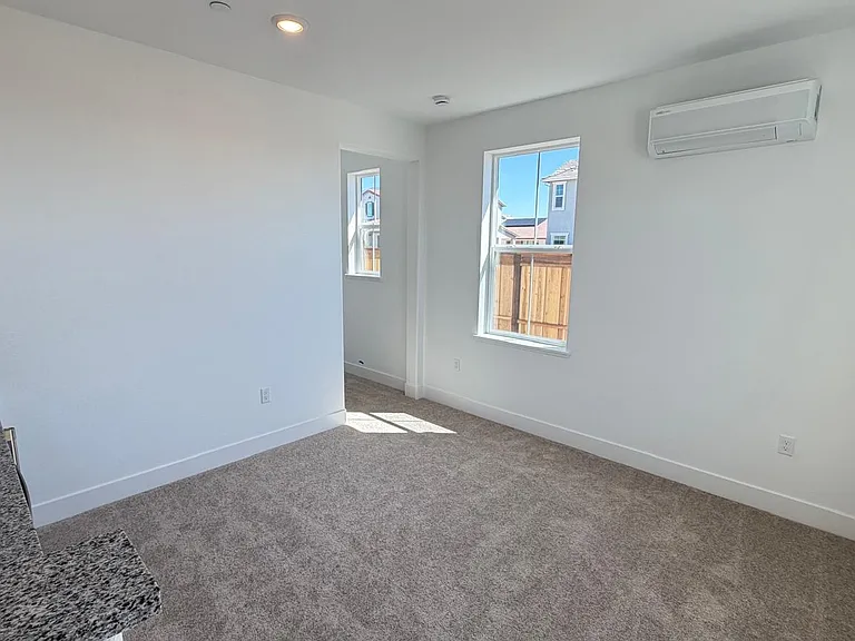 8563 Zeke Dr — Photo 6
