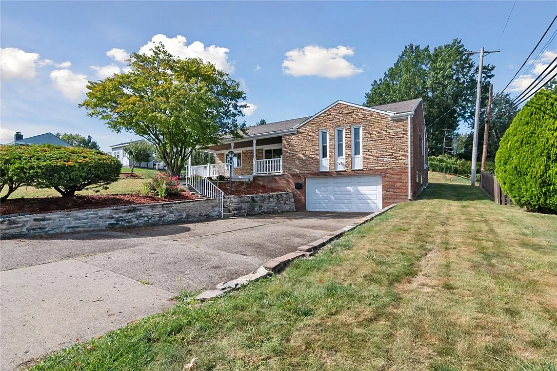 111 Maryal Dr photo 1