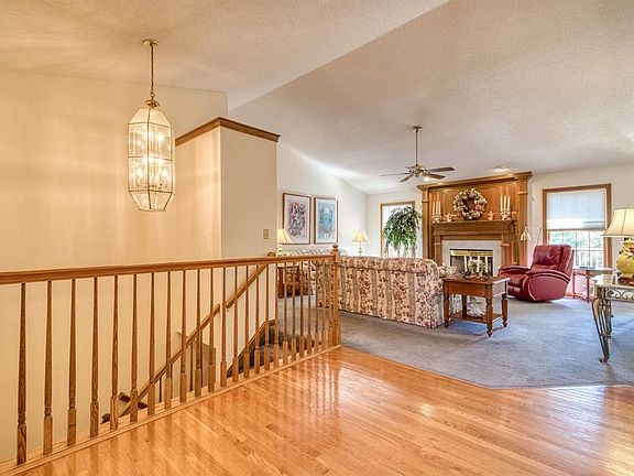 2nd image of 6926 Chestnut Oak Ct