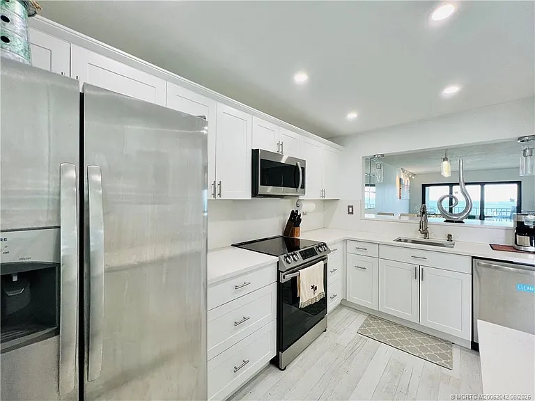 9400 S Ocean Dr #707 — Photo 5
