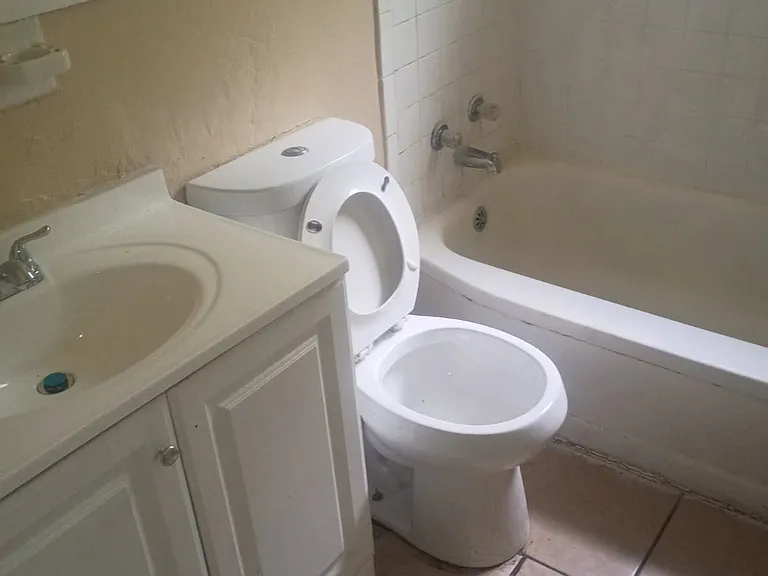 1125 W Lexington Cir — Photo 7