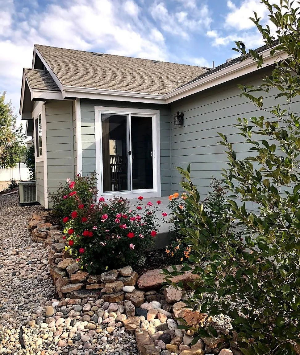 4 bed, 2111 sqft, $3,200 — Photo 3