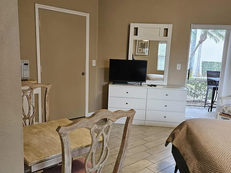 9931 Perfect Dr #B — Photo 12
