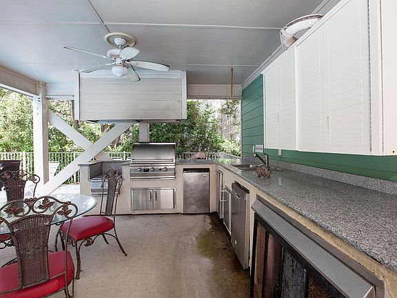 4th image of 1306 S Fort Fisher Boulevard