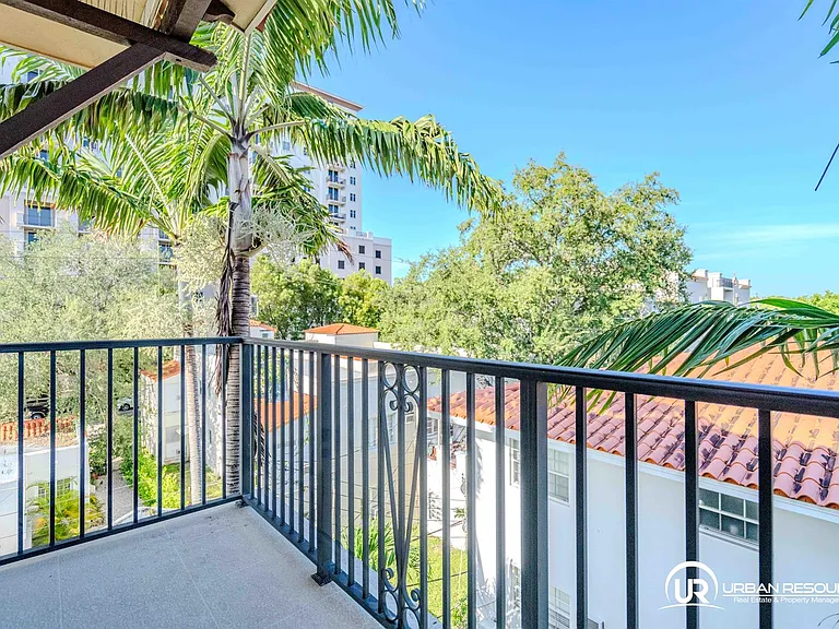 300 Majorca Ave #Penthouse 403 — Photo 21