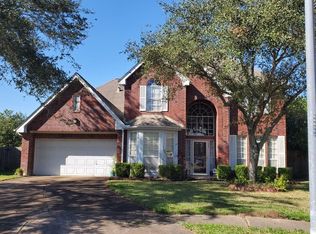 1609 Oak Place Ct, Pearland, TX 77581