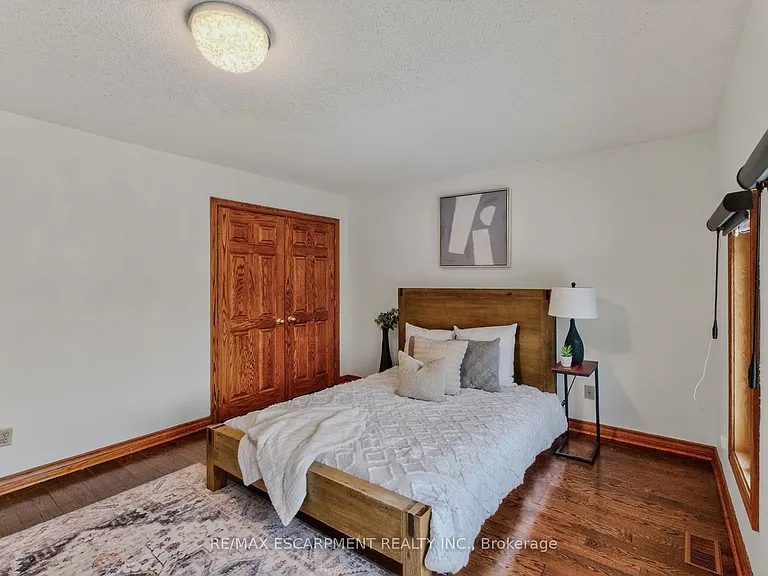 41 Candor Cres — Photo 31