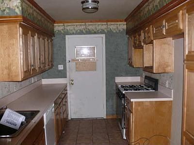 5th image of 518 Saffron Cir