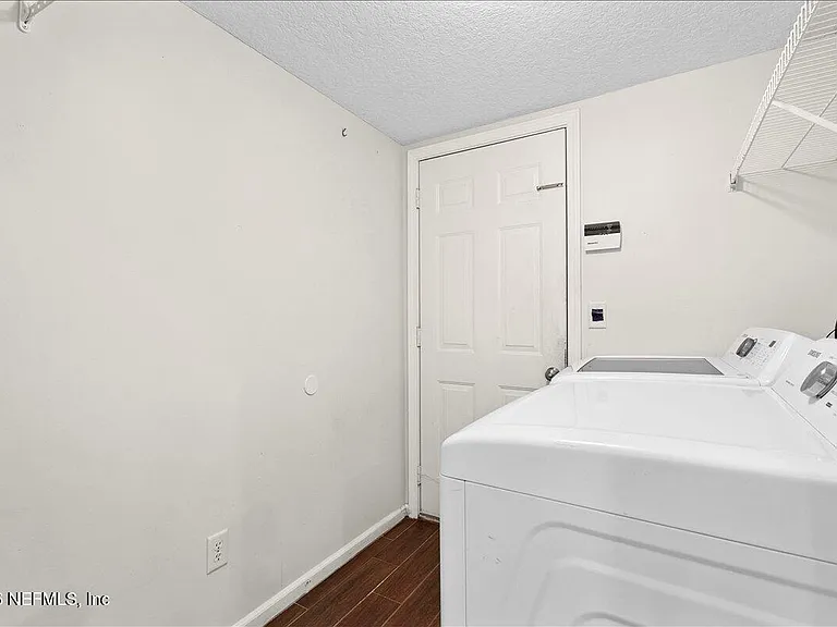 8871 Canopy Oaks Dr — Photo 34