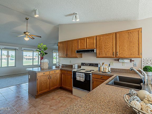 2nd image of 2422 Leisure World