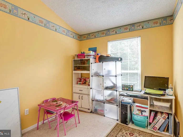 3018 McMaster Ct — Photo 17