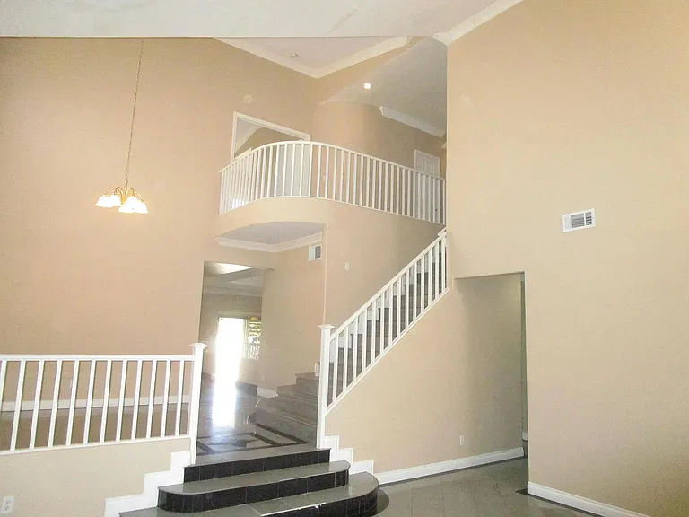 2238 Alanhurst Dr — Photo 5