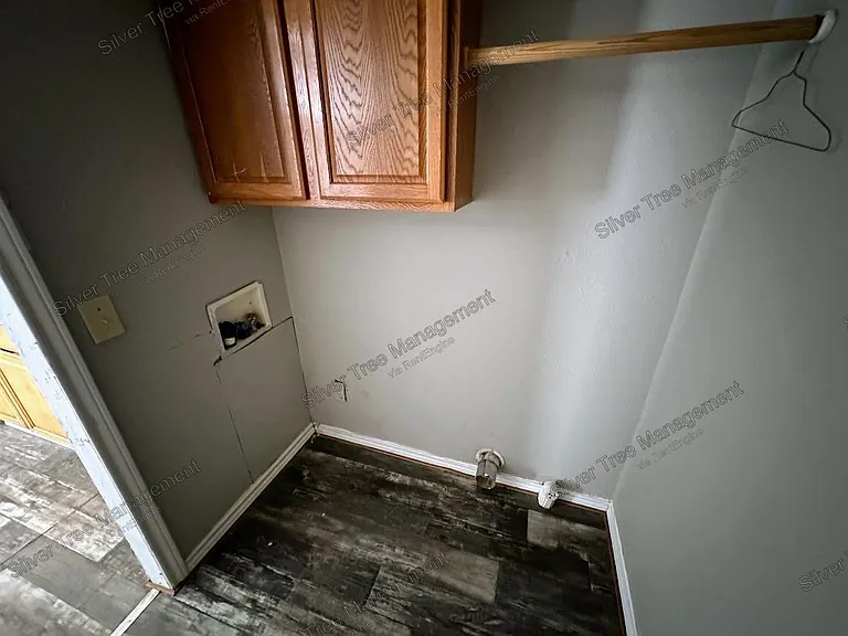 266 Lark Meadow Dr #B — Photo 12