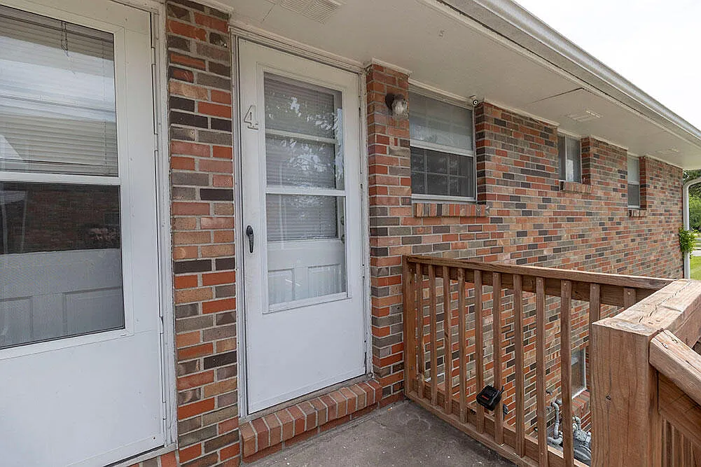 Building Photo - 711 Hulen Dr #3