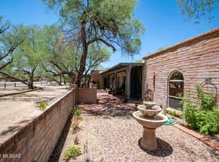 8901 E Bears Path Rd, Tucson, AZ 85749