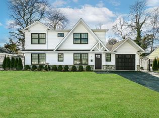 16 Bryant Rd, Glen Cove, NY 11542