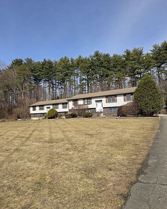 1st image of 204 Bourne St Unit 204