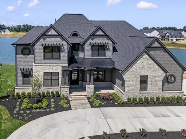 2519 Crystal Lake Dr, Commerce Township, MI 48382