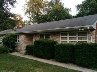 890 W Woods Rd, Hamden, CT 06518