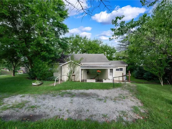 411 Harmony Rd, Baden, PA 15005