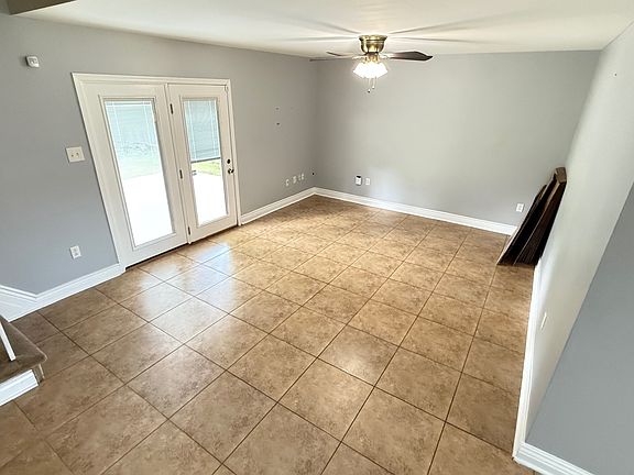 5th image of 214 Brett Dr